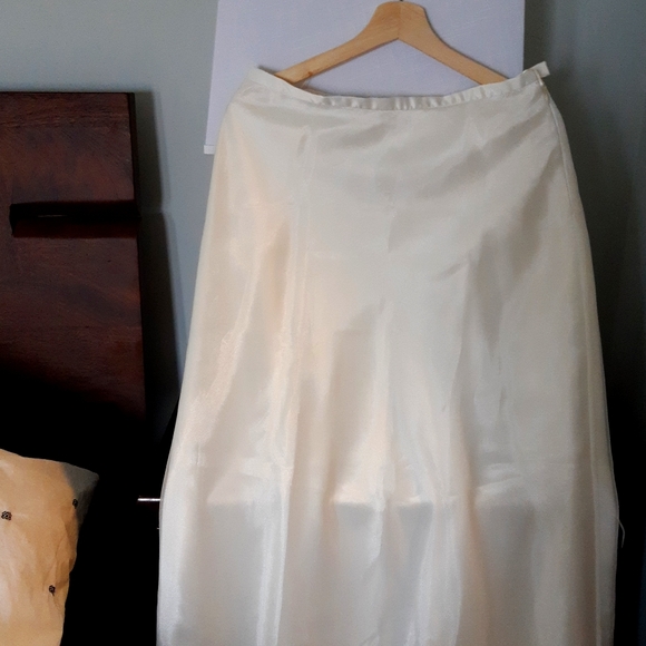 Wedding Skirt - Picture 4 of 5
